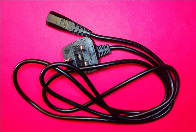 https://shared1.ad-lister.co.uk/UserImages/04d903ed-fca1-47f6-8664-73aff100945d/Img/electrical_accessories/133900001.jpg