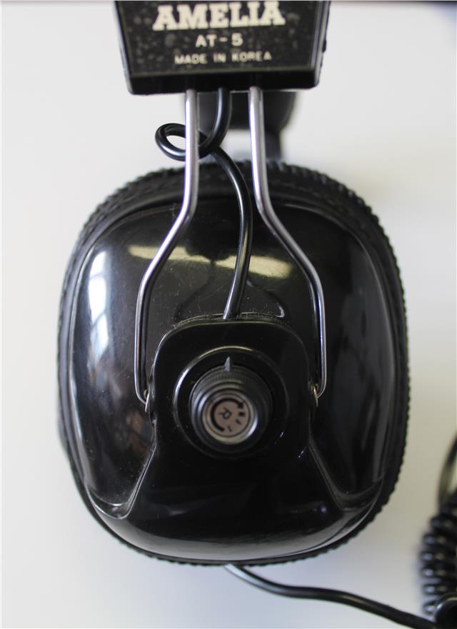 https://shared1.ad-lister.co.uk/UserImages/04d903ed-fca1-47f6-8664-73aff100945d/Img/headphones/OGPN-004769-(1).JPG