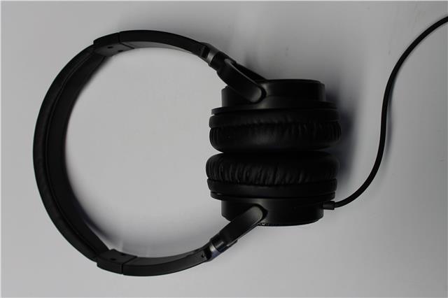 https://shared1.ad-lister.co.uk/UserImages/04d903ed-fca1-47f6-8664-73aff100945d/Img/headphones/OGPN-00508700007.JPG